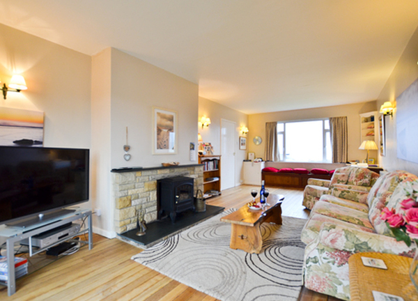 Capenhurst 4 Star Coastal Cottage Beadnell only 3 minutes walk to the Beach